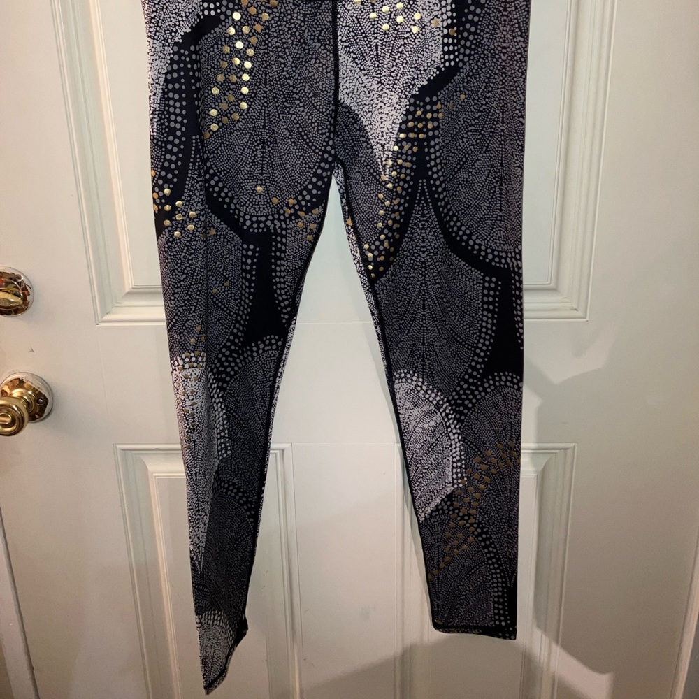 L | Fabletics Salar Legging - image 4